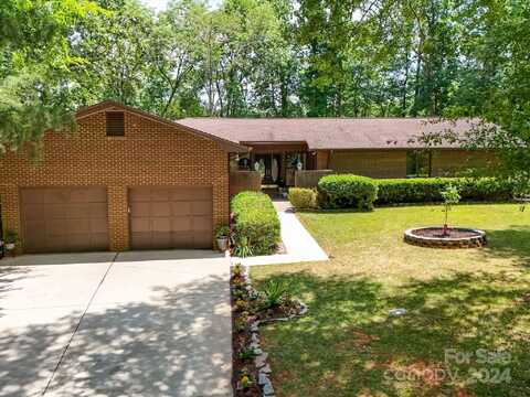 27 Duckhook Circle, Clover, SC 29710