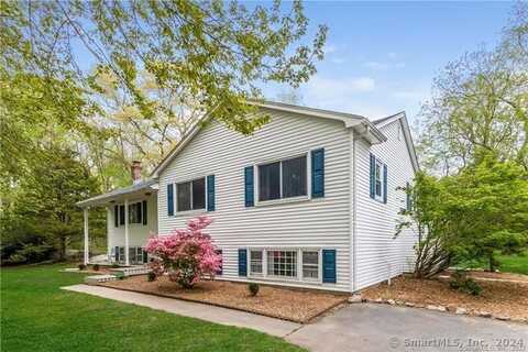 124 Somersett Drive, Groton, CT 06355