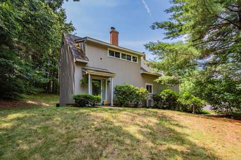 10 Partridge Court, Simsbury, CT 06070