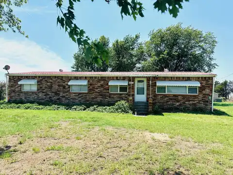 48513 S County Road 275, Lahoma, OK 73754