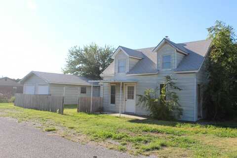 217 E Ninth, Vici, OK 73859