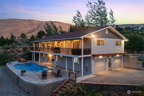 1901 Sleepy Hollow Road, Wenatchee, WA 98801