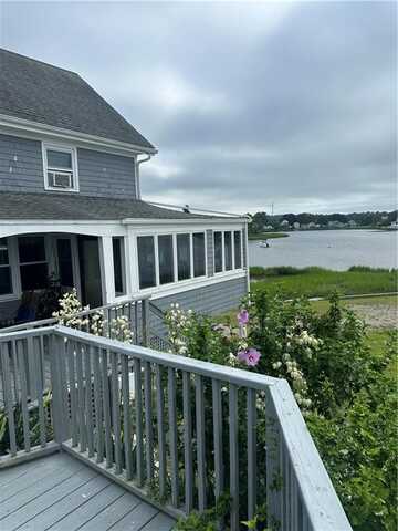 341 Riverside Street, Portsmouth, RI 02871