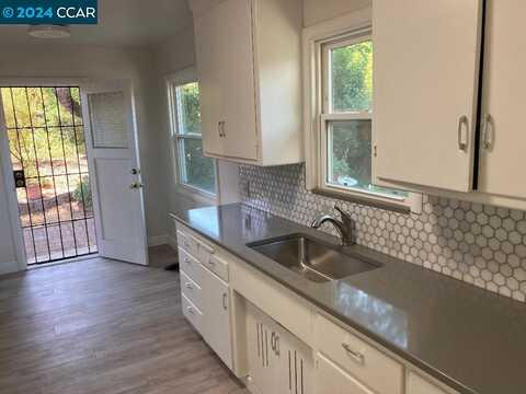 1315 Vine Ave, Martinez, CA 94553