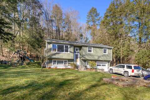 6 Hillside Court, Brookfield, CT 06804