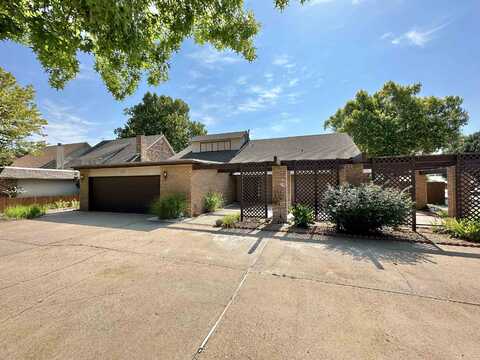 3110 Blue Sage Dr, Woodward, OK 73801