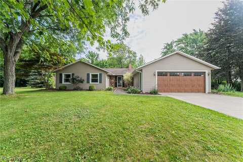 102 Graybark Lane, Amherst, OH 44001