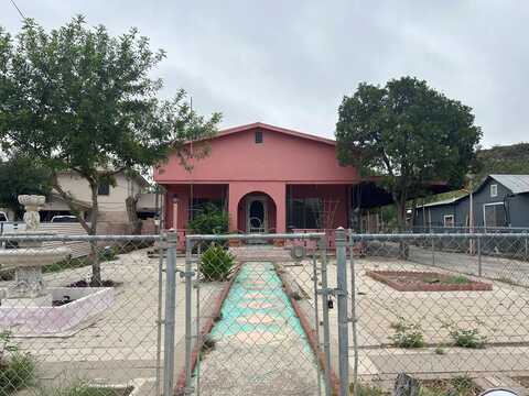 628 Medina St., Eagle Pass, TX 78852