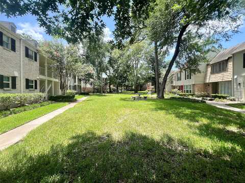 Trail Hollow, HOUSTON, TX 77079
