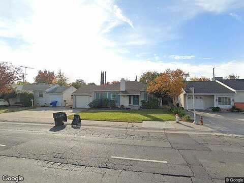 Fruitridge, SACRAMENTO, CA 95820