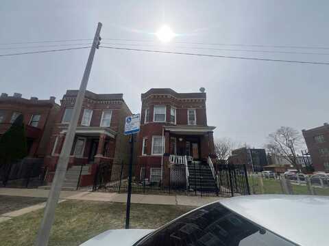 Hirsch, CHICAGO, IL 60651