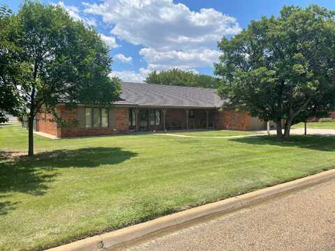 201 Pecan Ave, Panhandle, TX 79068