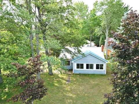 6613 Sunset Dr, Saint Helen, MI 48656