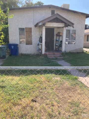 714 714 p Street, Bakersfield, CA 93304