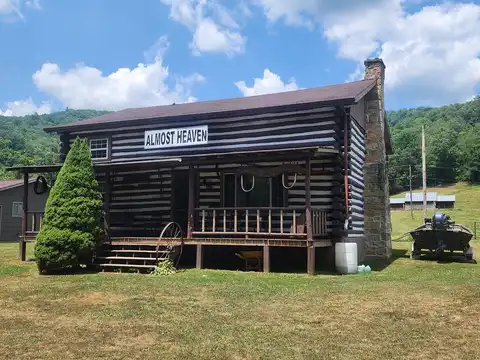 312a FALLS VIEW LANE, HINTON, WV 25951