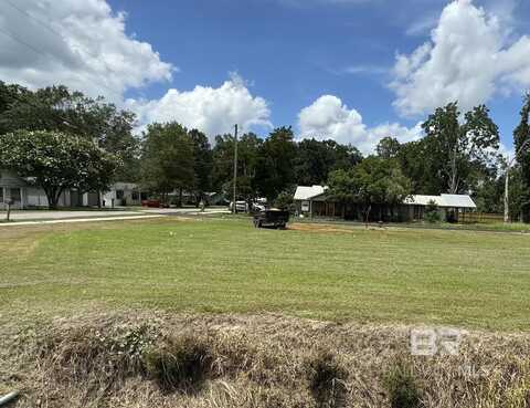 8 W Union Avenue, Loxley, AL 36551