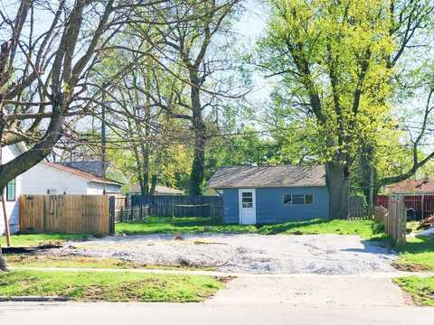 420 N 8th Street, Mitchell, IN 47446