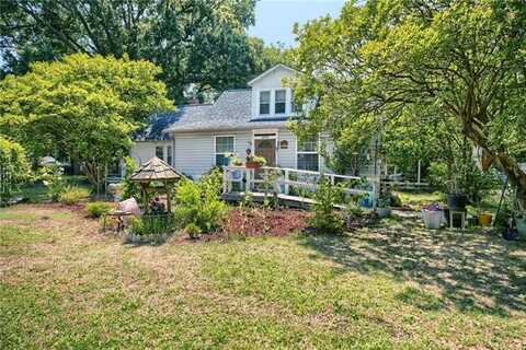 2750 King William Avenue, West Point, VA 23181