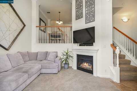 3420 Finnian Way Unit 112, Dublin, CA 94568