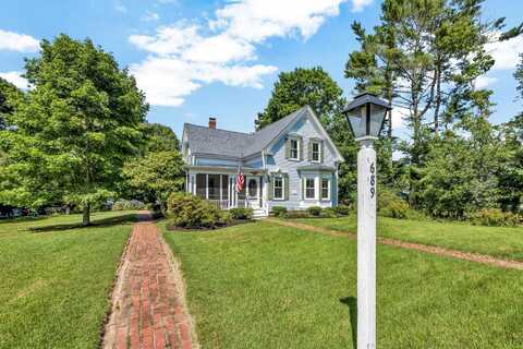 689 Main Street, Cotuit, MA 02635