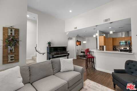 4541 Colfax Ave, Studio City, CA 91602