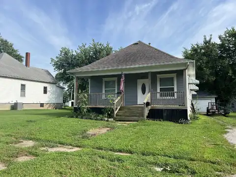 629 Maple ST, Slater, MO 65349