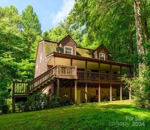 2767 Tanasee Gap Road, Balsam Grove, NC 28708