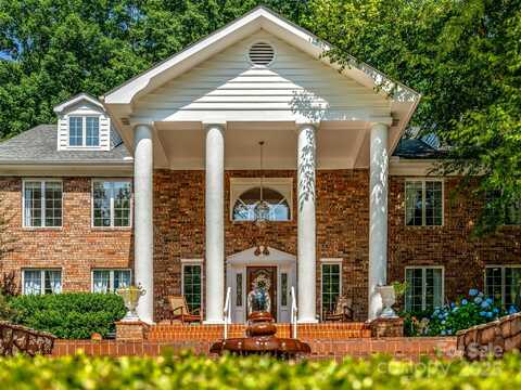 163 Northern Lights Lane, Hendersonville, NC 28739