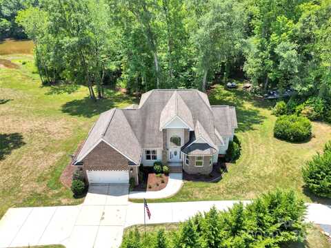 8406 Catawba Cove Drive, Belmont, NC 28012