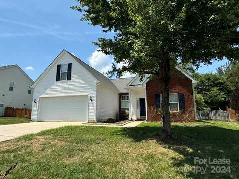9810 Oxford Woods Court, Charlotte, NC 28277