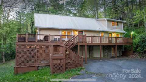 307 Nottingham Road, Maggie Valley, NC 28751