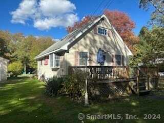 33 Maple Street, Stonington, CT 06378