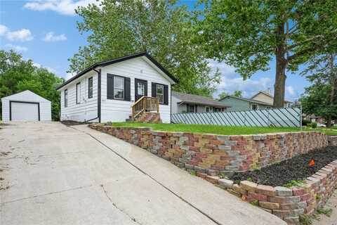 3517 61st Street, Des Moines, IA 50322