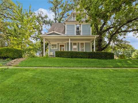 20 S Oak Park Avenue, Colfax, IA 50054