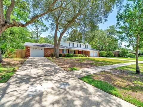 628 NE Camborne Avenue, Fort Walton Beach, FL 32547
