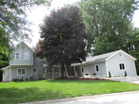 59181 High Pointe Drive, South Bend, IN 46614