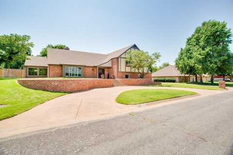 3317 Goldfinch Ln, Enid, OK 73703