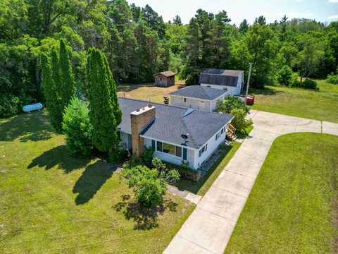 1812 E Croton Drive, Newaygo, MI 49337