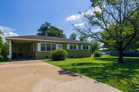 109 Cecil Street, Scottsboro, AL 35768