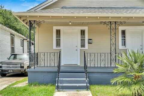 2426 EAGLE Street, New Orleans, LA 70118