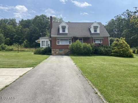 1027 Amelia Avenue, Altoona, PA 16601