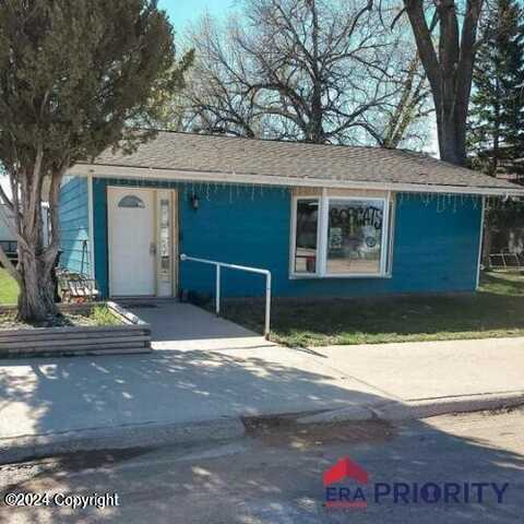 514 Pine St -, Upton, WY 82730