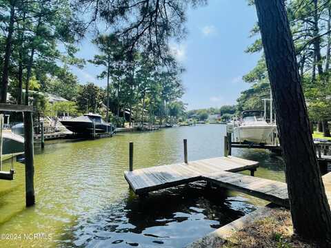 117 White Ash Drive, Pine Knoll Shores, NC 28512