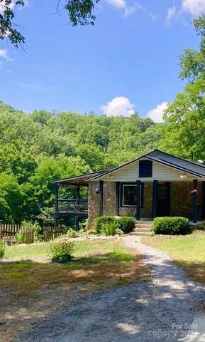 17 Moonlight Trail, Bryson City, NC 28713