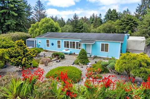 2355 Elk Valley Cross Rd, Crescent City, CA 95531