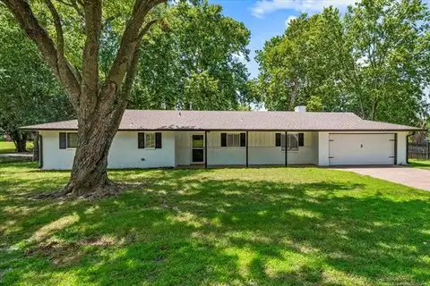 1821 SE Crescent Drive, Bartlesville, OK 74006