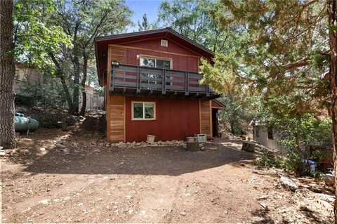 880 Wabash Lane, Sugarloaf, CA 92386