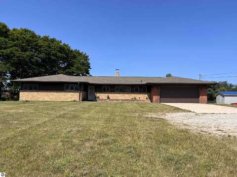 402 S DIVISION, BELLAIRE, MI 49615