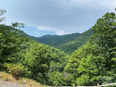 96 TRAILS END Lane, Maggie Valley, NC 28751