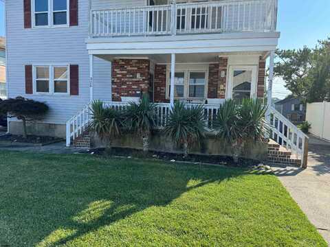 320-22 Waldon 1st fl august rental Dr, Ventnor City, NJ 08406